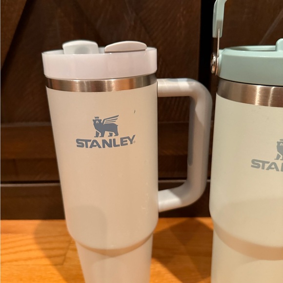 Stanley White and Light Blue Travel Mugs - Picture 4 of 6